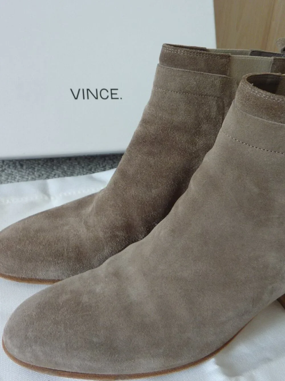 $395 Vince Hallie Round Toe Suede Grey Limestone Boots SZ 11 41 Low heel Booties